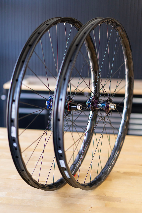 G3 Interstellar Limited Edition + 29" NOBL TR37 Prebuilt Wheelset